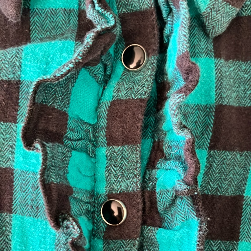 Checkered Button-Down Top - Picture 4 of 8